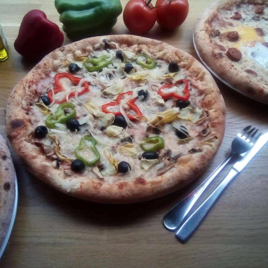 Royal pizza 1